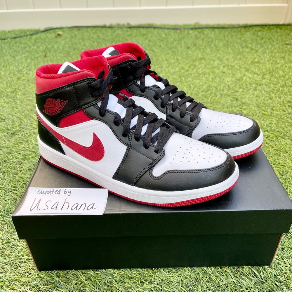 Men’s Nike air jordan 1 mid retro bred shoes - Picture 3 of 4